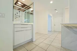5151 W Club Cir, Boca Raton, FL 33487 - Photo 6