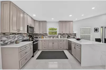 9767 Erica Court, Boca Raton, FL 33496 - Photo 6