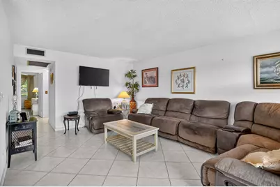 4025 Swansea B #4025, Deerfield Beach, FL 33442 - Photo 8