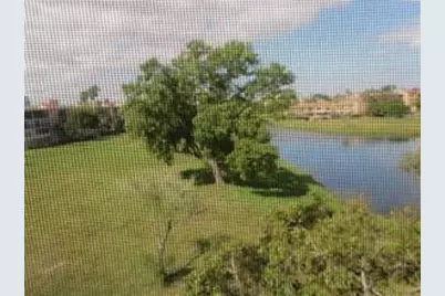 357 N Rock Island Road #405, Margate, FL 33063 - Photo 8