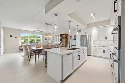 844 Bay Colony Drive S, Juno Beach, FL 33408 - Photo 2