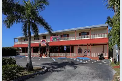 3073 NE 6th Avenue, Wilton Manors, FL 33334 - Photo 1