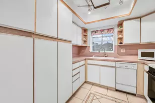 2857 W Ashley Dr W, West Palm Beach, FL 33415 - Photo 10