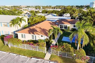 1258 Beach Rd, Singer Island, FL 33404 - Photo 12