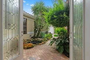 10080 Dover Carriage Ln, Lake Worth, FL 33449 - Photo 2