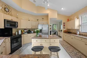 10080 Dover Carriage Ln, Lake Worth, FL 33449 - Photo 6