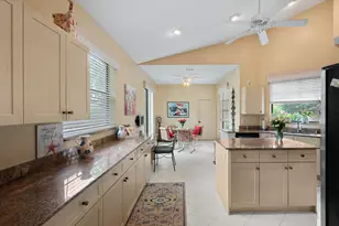 10080 Dover Carriage Ln, Lake Worth, FL 33449 - Photo 6