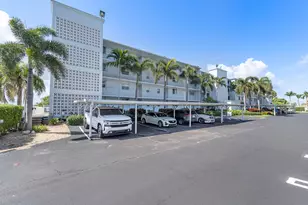 689 NE 6th Ct, Boynton Beach, FL 33435 - Photo 2