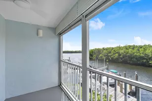 689 NE 6th Ct, Boynton Beach, FL 33435 - Photo 6