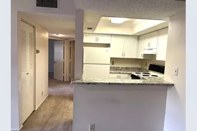 R-1531 SE Royal Green Circle #R-206, Port Saint Lucie, FL 34952 - Photo 6