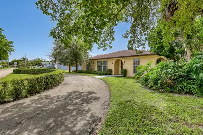 110 Meadowlark Drive, Royal Palm Beach, FL 33411 - Photo 4