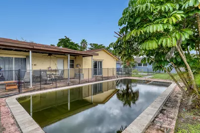 110 Meadowlark Drive, Royal Palm Beach, FL 33411 - Photo 42