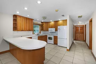 2050 W Boothe Dr, Fort Pierce, FL 34982 - Photo 10