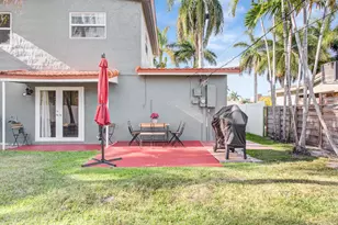1100 NE 4th St, Hallandale Beach, FL 33009 - Photo 34