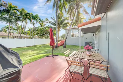 1100 NE 4th Street, Hallandale Beach, FL 33009 - Photo 36