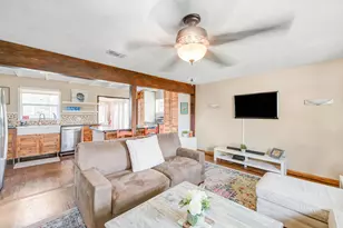 1100 NE 4th St, Hallandale Beach, FL 33009 - Photo 14