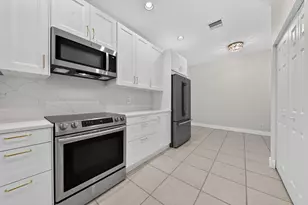 9818 Crescent View Dr S, Boynton Beach, FL 33437 - Photo 12