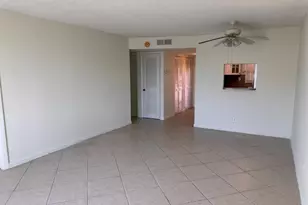 9660 Sunrise Lakes Blvd, Sunrise, FL 33322 - Photo 6