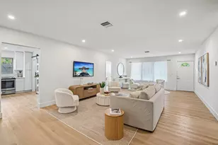 285 NE 165th St, Miami, FL 33162 - Photo 10
