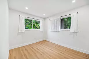 285 NE 165th St, Miami, FL 33162 - Photo 20