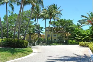 1010 Lake Shore Dr, Lake Park, FL 33403 - Photo 2