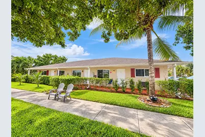 560 SE 23rd Avenue #1, Pompano Beach, FL 33062 - Photo 1