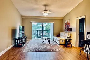 500 N Crestwood Ct N, Royal Palm Beach, FL 33411 - Photo 4