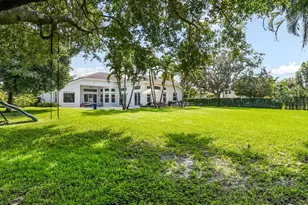 3599 Juniper Ln, Davie, FL 33330 - Photo 6