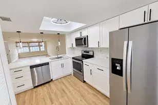 1505 Palm Beach Trace Dr, Royal Palm Beach, FL 33411 - Photo 4