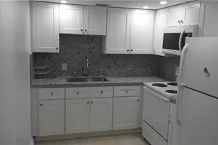 13355 SW 9th Ct, Pembroke Pines, FL 33027 - Photo 6