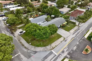 2312 NE 4th St, Pompano Beach, FL 33062 - Photo 30