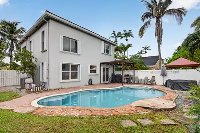 2911 E Sable Circle, Margate, FL 33063 - Photo 2