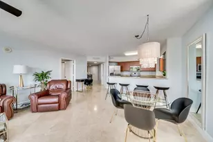 2011 N Ocean Blvd, Fort Lauderdale, FL 33305 - Photo 12