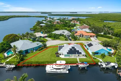 122 Queen Frederika Court, Hutchinson Island, FL 34949 - Photo 54