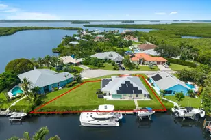 122 Queen Frederika Ct, Hutchinson Island, FL 34949 - Photo 54