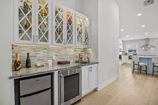 122 Queen Frederika Ct, Hutchinson Island, FL 34949 - Photo 12