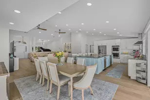 122 Queen Frederika Ct, Hutchinson Island, FL 34949 - Photo 16