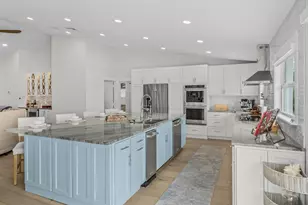 122 Queen Frederika Ct, Hutchinson Island, FL 34949 - Photo 20