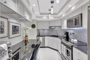 2000 Presidential Way, West Palm Beach, FL 33401 - Photo 6