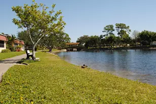 815 Salem Ln, Lake Worth, FL 33467 - Photo 14