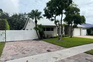 355 SE 7th St, Dania Beach, FL 33004 - Photo 2
