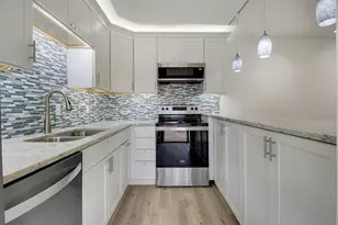 825 Center St, Jupiter, FL 33458 - Photo 4