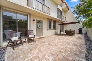 1655 NE 115th St, Miami, FL 33181 - Photo 14