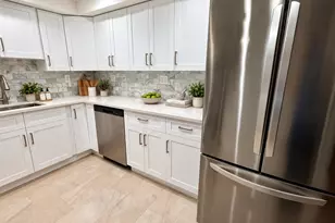 1655 NE 115th St, Miami, FL 33181 - Photo 6