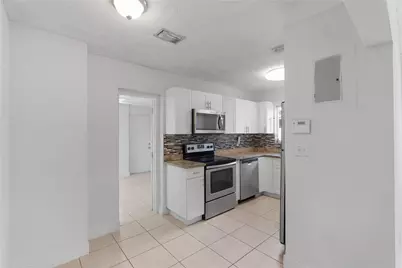 2001 NW 14th Avenue, Fort Lauderdale, FL 33311 - Photo 12