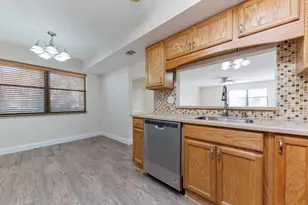 7642 Tahiti Ln, Lake Worth, FL 33467 - Photo 6