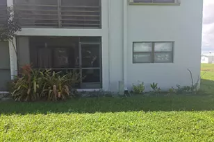 2041 W Woolbright Rd, Boynton Beach, FL 33426 - Photo 10