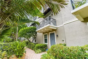 2243 NE 9th Ave, Wilton Manors, FL 33305 - Photo 2