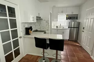 2703 NE 6th Ln, Wilton Manors, FL 33334 - Photo 18