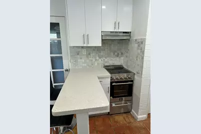2703 NE 6th Avenue, Wilton Manors, FL 33334 - Photo 12